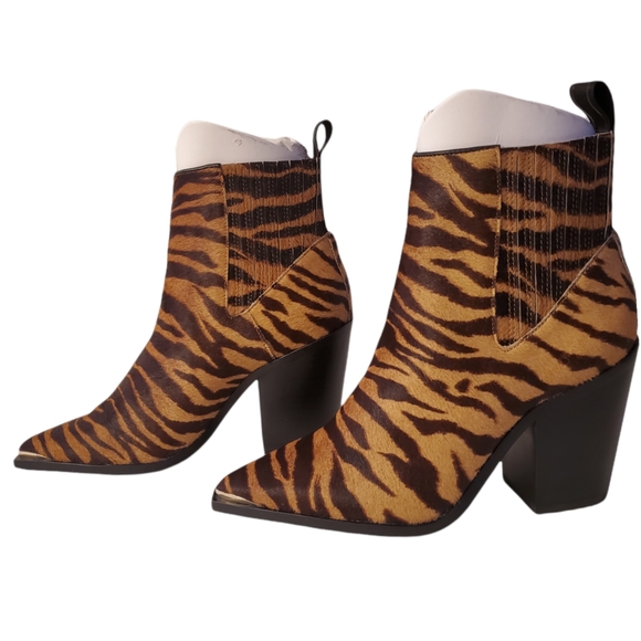 Kenneth Cole West Side Bootie | 7.5 - Picture 10 of 13